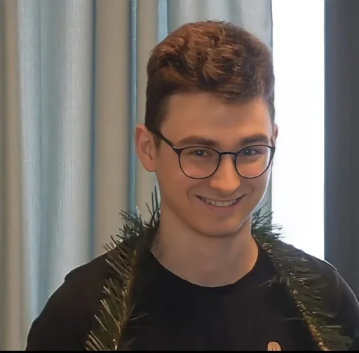 🙂 Стикер «максифилис» для Telegram