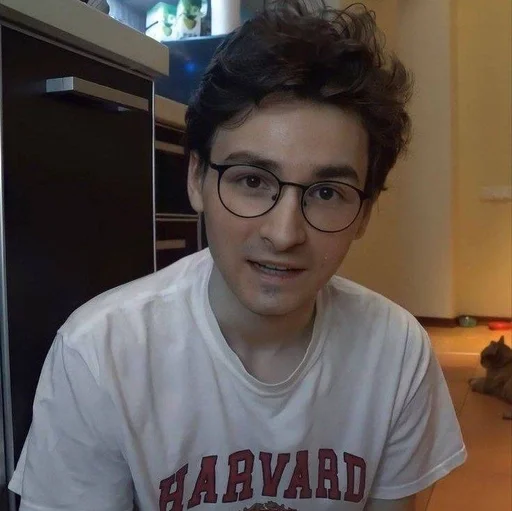 🥺 Стикер «максифилис» для Telegram