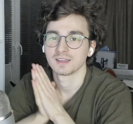 🥰 Стикер «максифилис» для Telegram