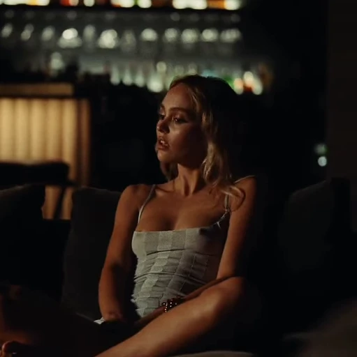 🩷 Стикер «Lily Depp» для Telegram