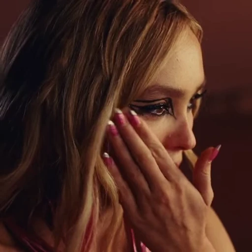 🩷 Стикер «Lily Depp» для Telegram