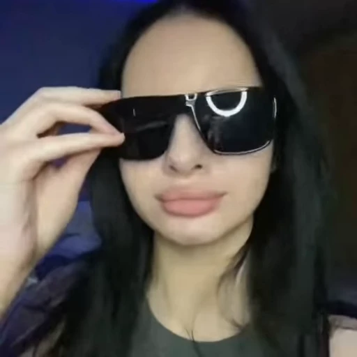 😎 Стикер «Лунаком» для Telegram