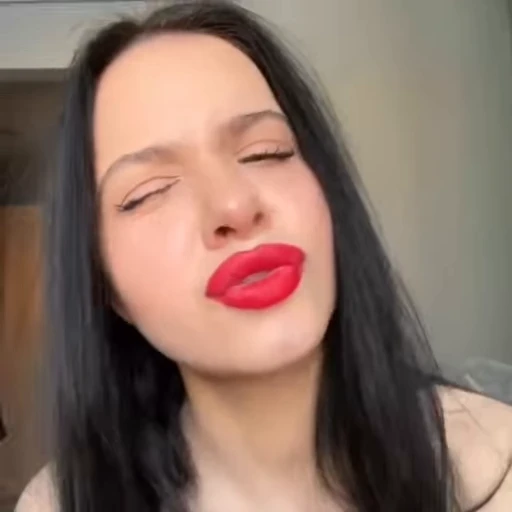 🫤 Стикер «Лунаком» для Telegram