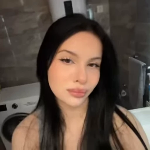 🫠 Стикер «Лунаком» для Telegram