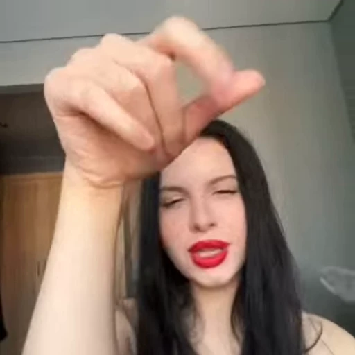 👾 Стикер «Лунаком» для Telegram