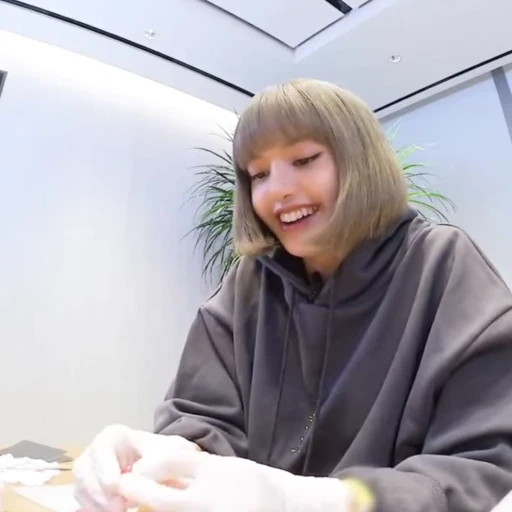 🥰 Стикер «Lisa» для Telegram