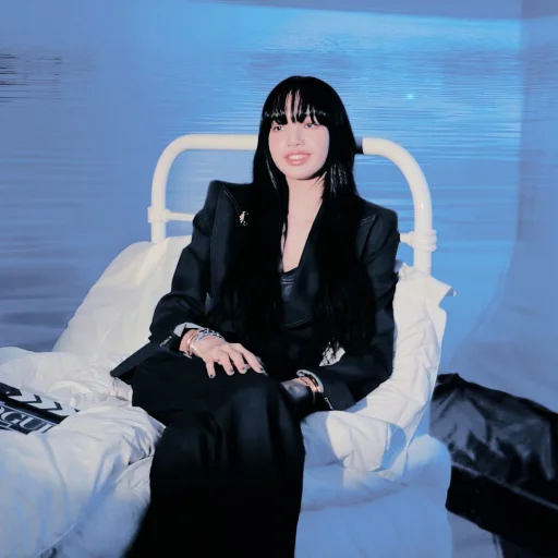 🥏 Стикер «lisa blackpink» для Telegram