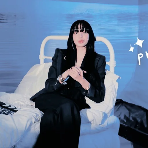 🥏 Стикер «lisa blackpink» для Telegram