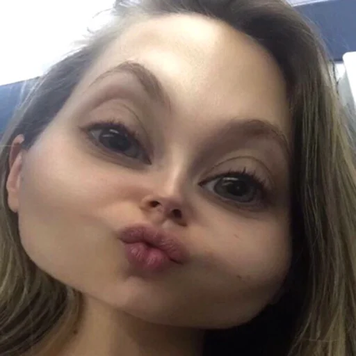 💋 Стикер «лиззи икона» для Telegram