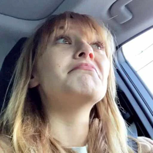 😄 Стикер «лиззи икона» для Telegram