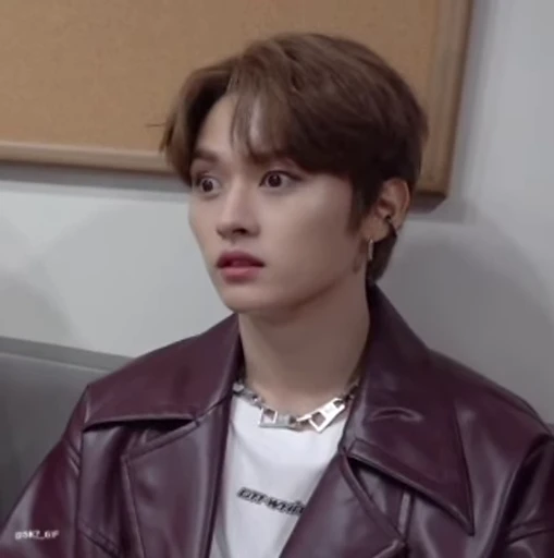 😳 Стикер «Cutie Lee know» для Telegram