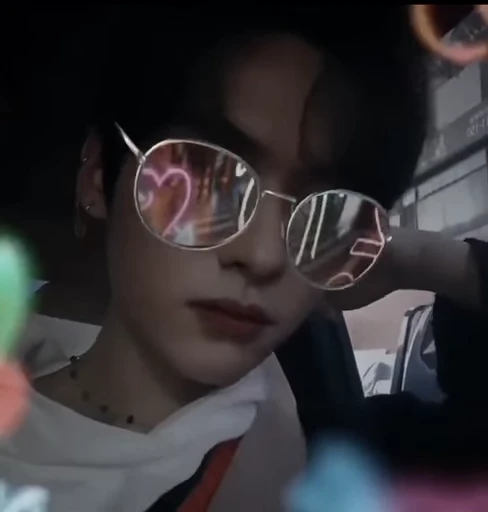 👽 Стикер «Cutie Lee know» для Telegram