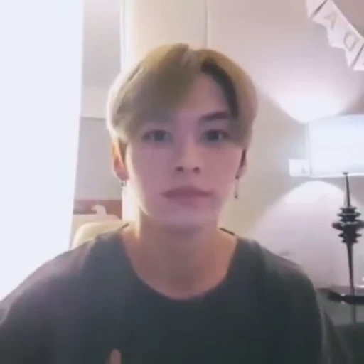 🤙 Стикер «Cutie Lee know» для Telegram