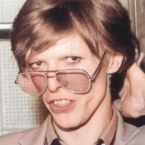 😬 Стикер «Love david bowie» для Telegram