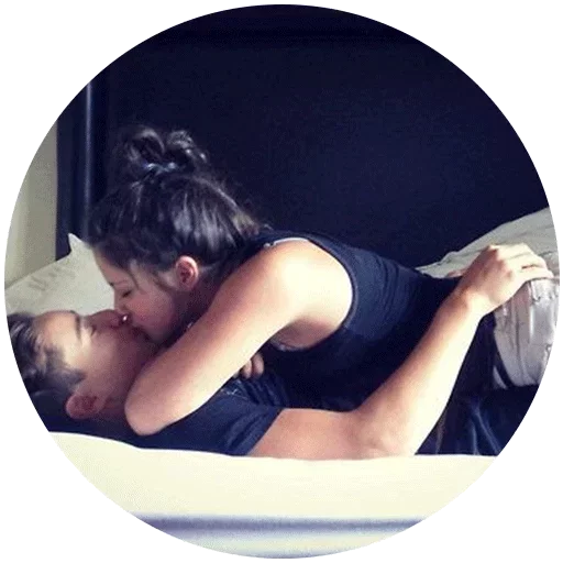 😘 Стикер «Love is Love» для Telegram