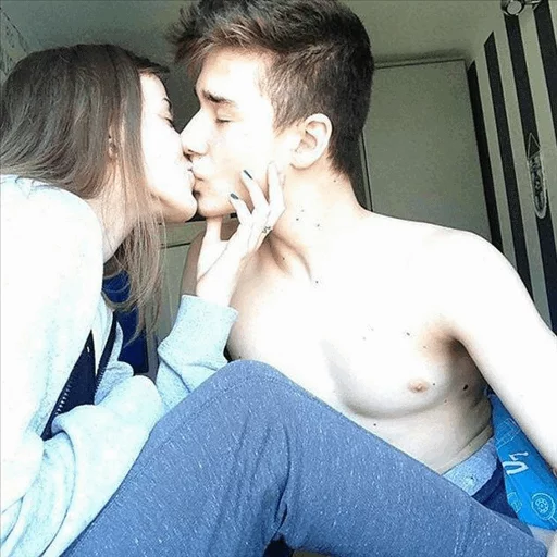 😍 Стикер «ʆơѵξɛ๓i» для Telegram
