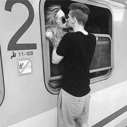 😍 Стикер «ʆơѵξɛ๓i» для Telegram