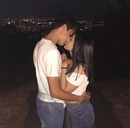 😍 Стикер «ʆơѵξɛ๓i» для Telegram