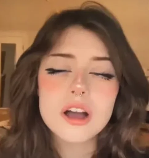 🍓 Стикер «Hannah» для Telegram