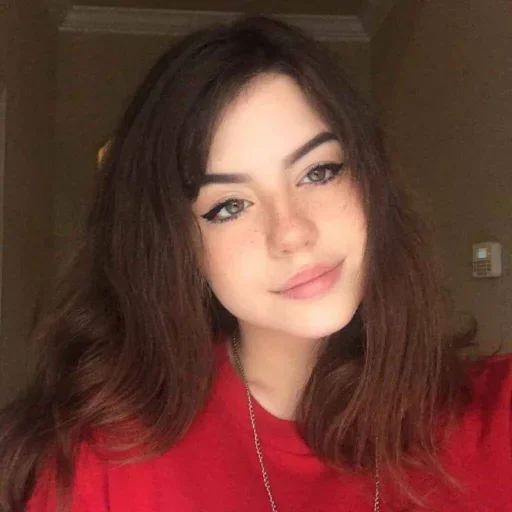 ❤️ Стикер «Hannah» для Telegram