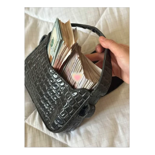 🫥 Стикер «love money» для Telegram