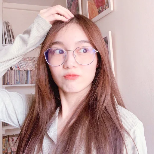 🦢 Стикер «LOVE PATTRANITE» для Telegram