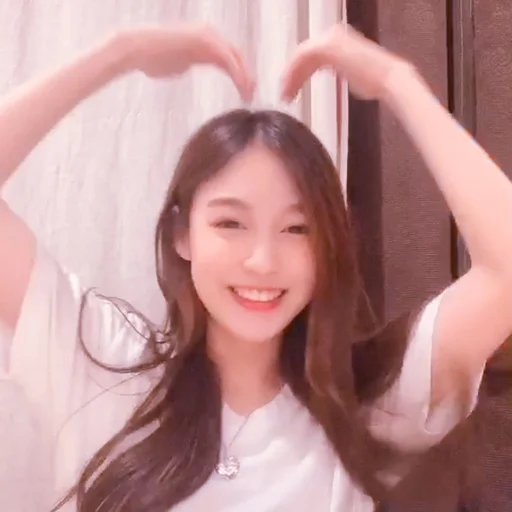🦢 Стикер «LOVE PATTRANITE» для Telegram