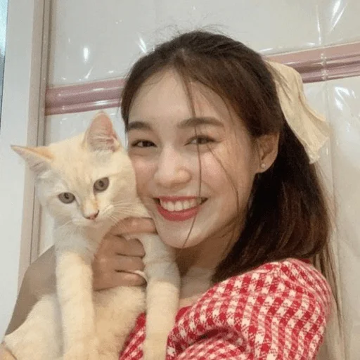 ❤️ Стикер «lee si young» для Telegram