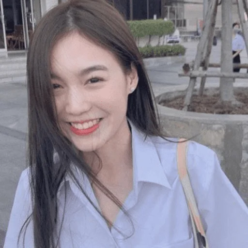 ❤️ Стикер «lee si young» для Telegram