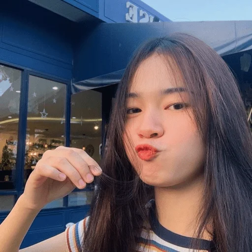 ❤️ Стикер «lee si young» для Telegram