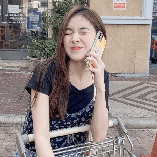 ❤️ Стикер «lee si young» для Telegram