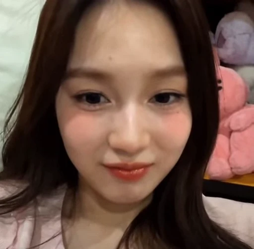 🤩 Стикер «Red Velvet Irene Seulgi» для Telegram