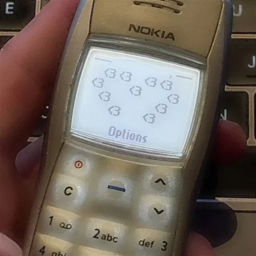 💖 Стикер «loves» для Telegram