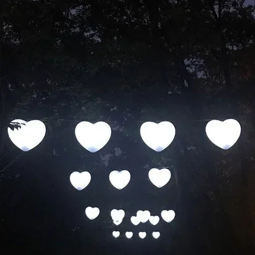 💖 Стикер «loves» для Telegram