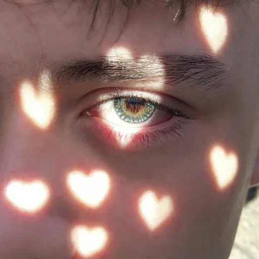 💖 Стикер «loves» для Telegram
