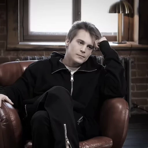 🤍 Стикер «ivan yankovsky» для Telegram