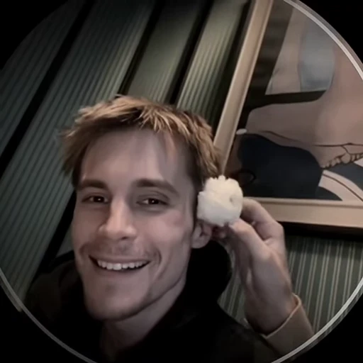 🌟 Стикер «ivan yankovsky» для Telegram