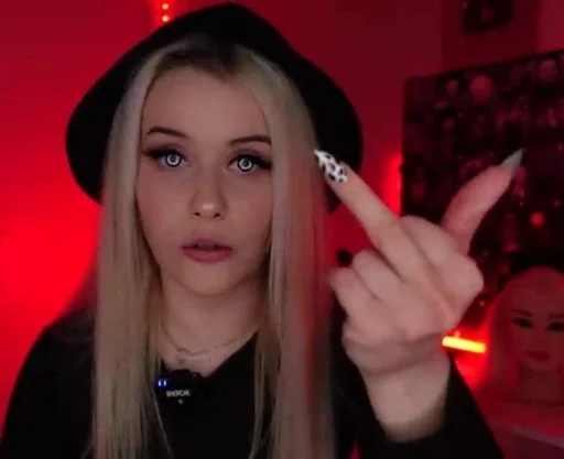 🖕 Стикер «LyapoTanya» для Telegram
