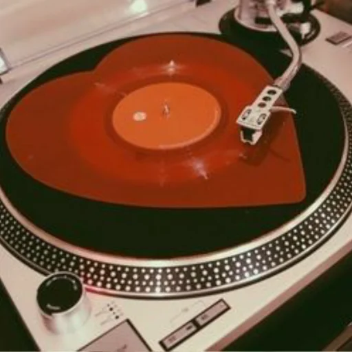 💿 Стикер «для любителей сердечек ?» для Telegram
