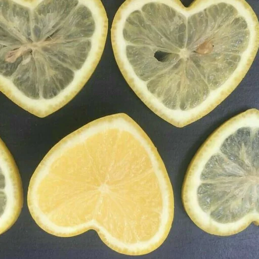 🍋 Стикер «для любителей сердечек ?» для Telegram