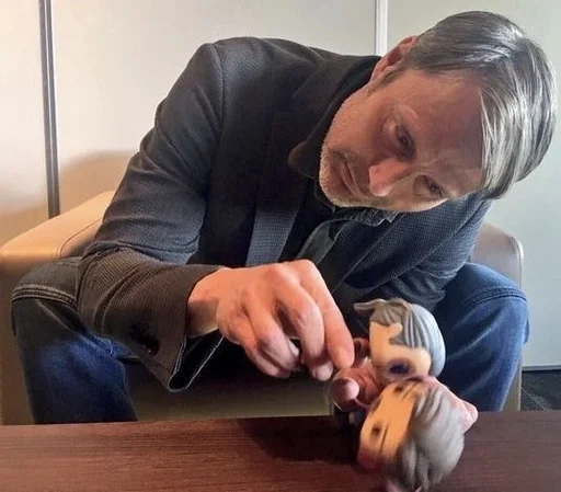 🥰 Стикер «Mads Mikkelsen» для Telegram
