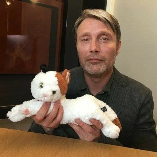 🥰 Стикер «Mads Mikkelsen» для Telegram
