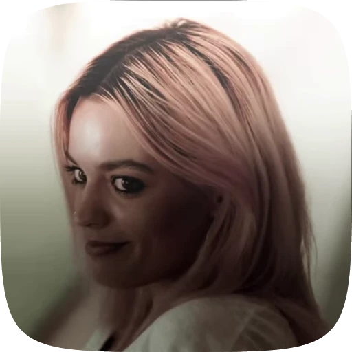 💖 Стикер «Эмма Маки» для Telegram