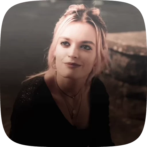 💖 Стикер «Эмма Маки» для Telegram