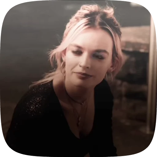 💖 Стикер «Эмма Маки» для Telegram