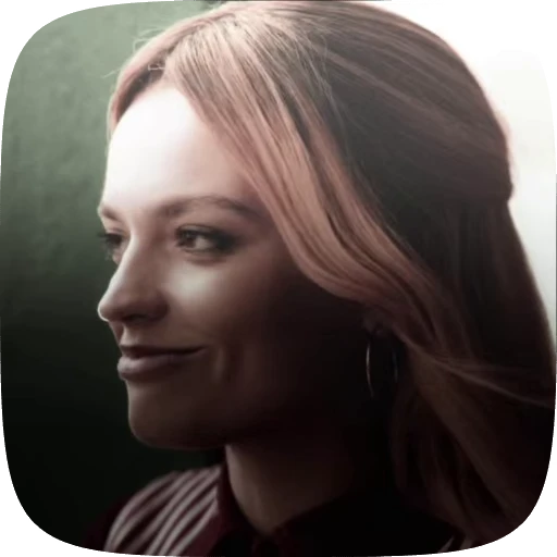 💖 Стикер «Эмма Маки» для Telegram