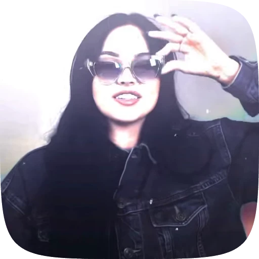 🤎 Стикер «Мэгги Линдеманн» для Telegram