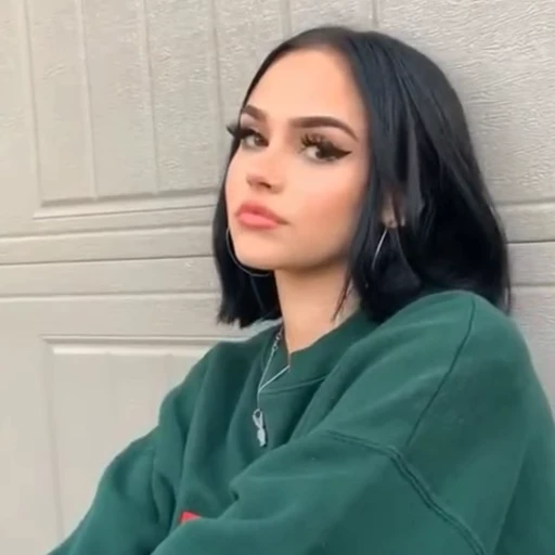 Стикерпак Maggie Lindemann для Telegram