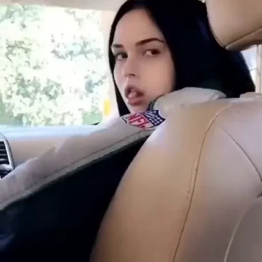 😐 Стикер «Maggie Lindemann» для Telegram