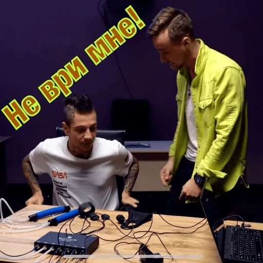 🤥 Стикер «M5» для Telegram